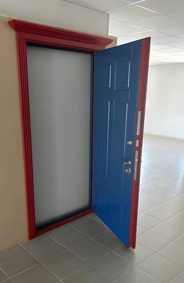 Дверь с покраской по RAL (имитация филенки)