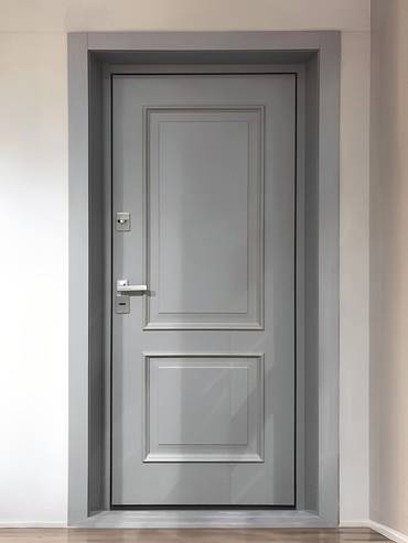 Дверь с серой МДФ-панелью RAL