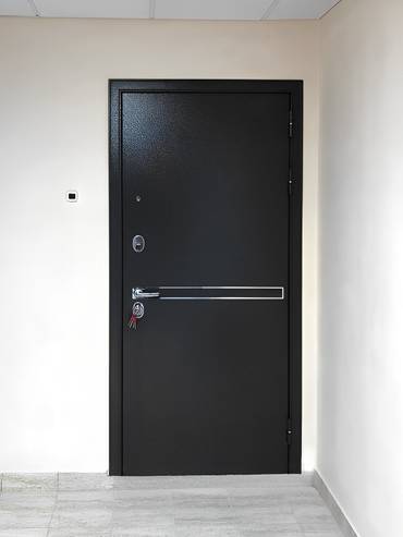 Квартирная дверь с лазерной резкой