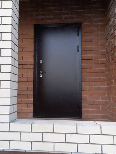 Однопольная дверь с порошковым окрасом