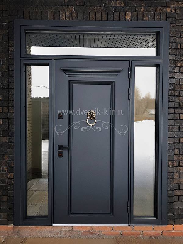 Фото парадных дверей