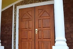 Двери для дома